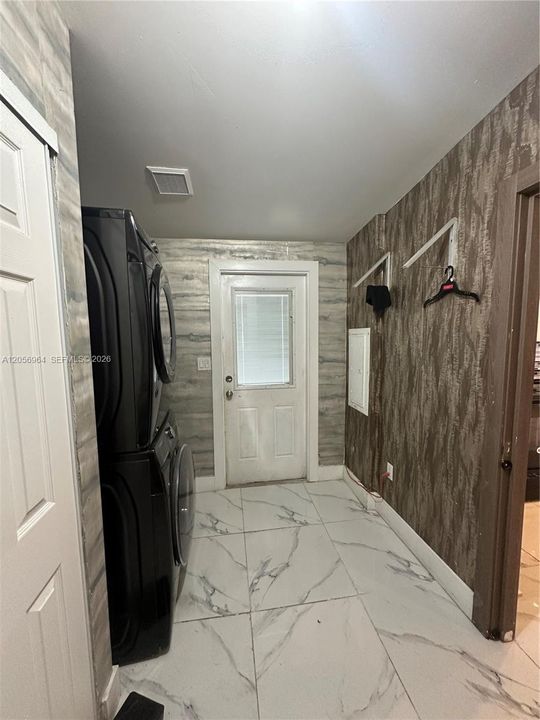 Active With Contract: $280,000 (4 beds, 2 baths, 2128 Square Feet)