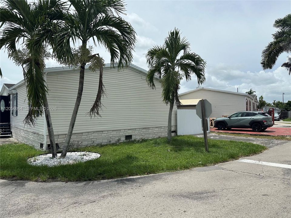Active With Contract: $280,000 (4 beds, 2 baths, 2128 Square Feet)