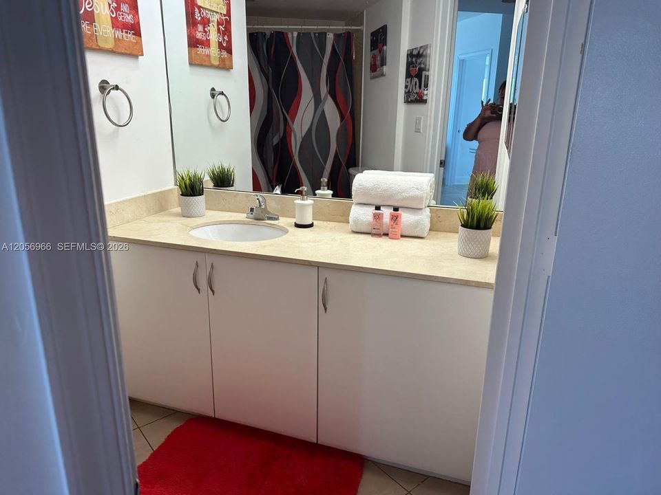 En Venta: $560,000 (2 camas, 2 baños, 1048 Pies cuadrados)