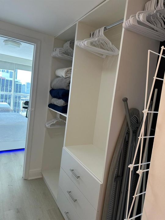 En Venta: $560,000 (2 camas, 2 baños, 1048 Pies cuadrados)