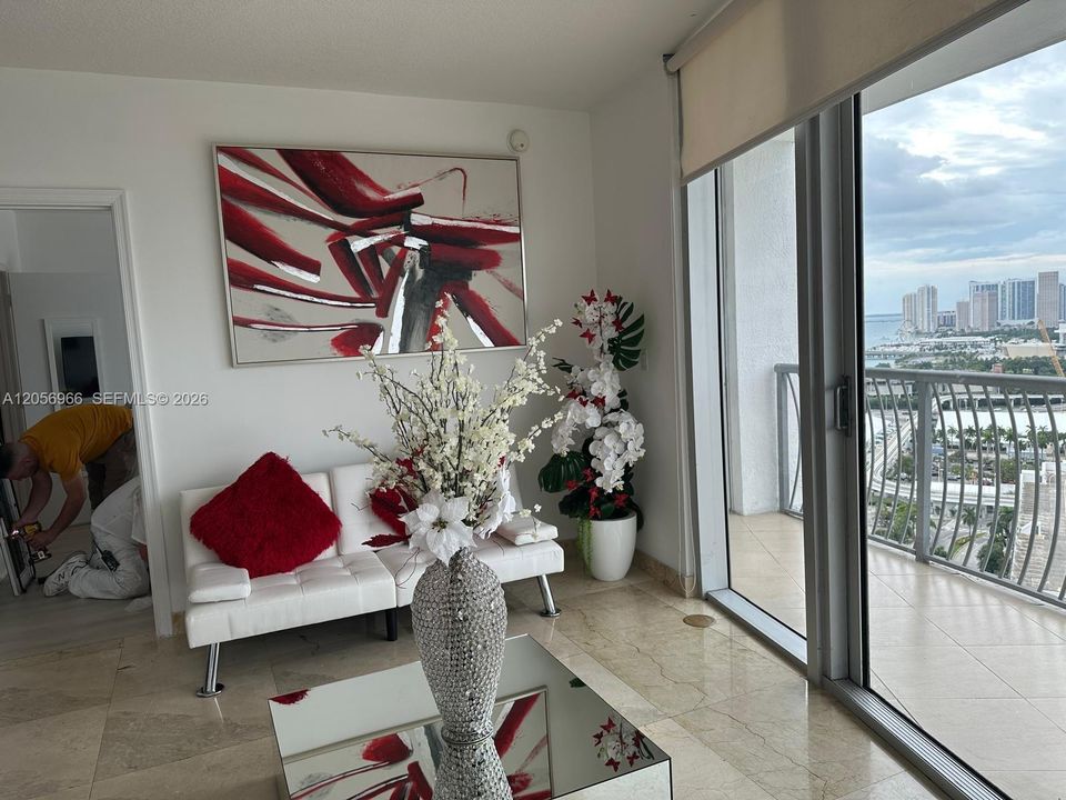 En Venta: $560,000 (2 camas, 2 baños, 1048 Pies cuadrados)