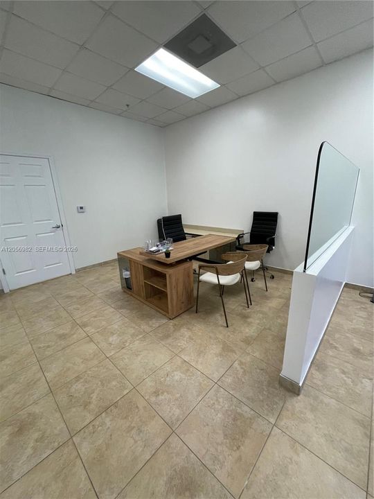 В аренду: $2,600 (0 спален, 0 ванн, 0 Квадратных фут)