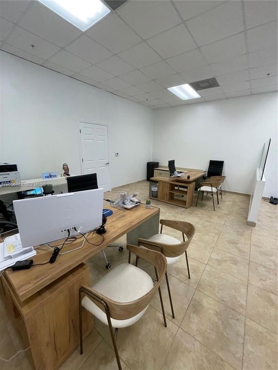В аренду: $2,600 (0 спален, 0 ванн, 0 Квадратных фут)