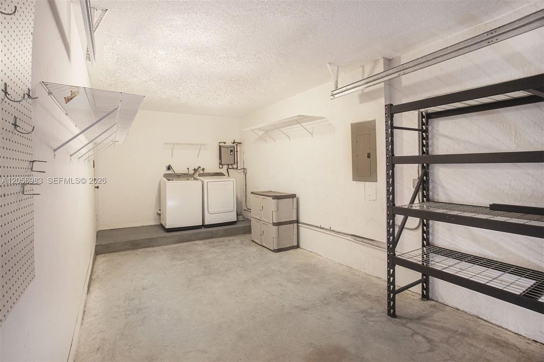 В аренду: $3,400 (4 спален, 3 ванн, 1705 Квадратных фут)