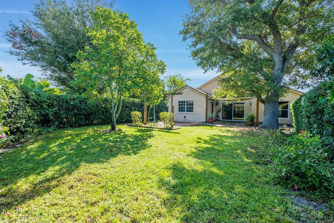 42-web-or-mls-A7409485