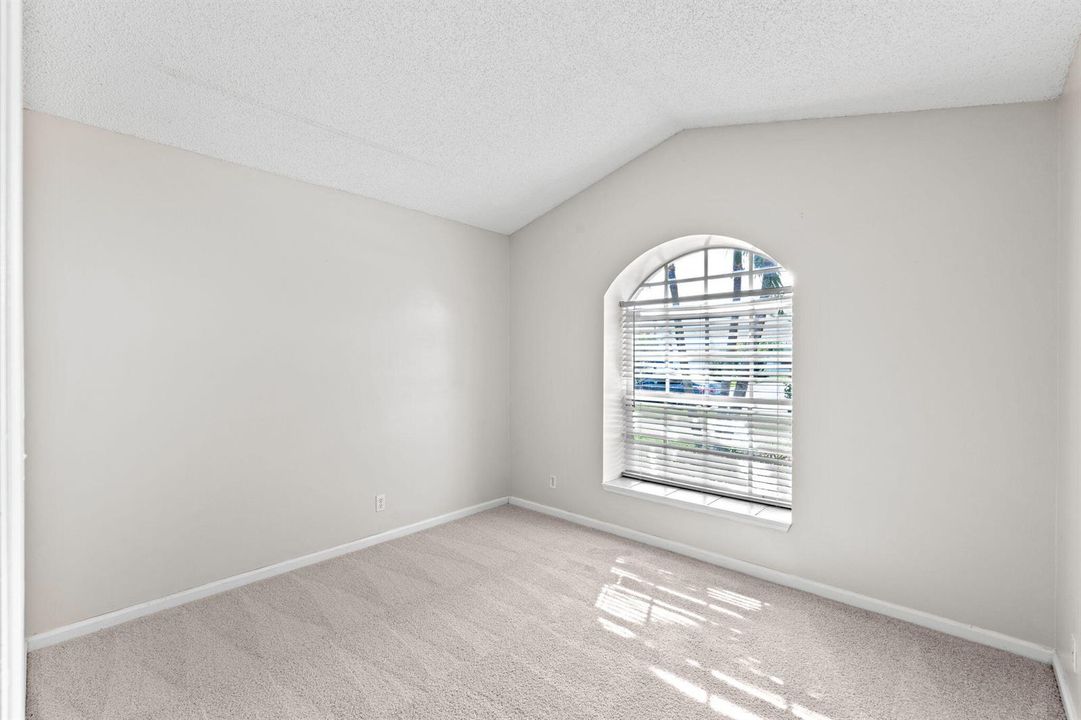28-web-or-mls-A7409614