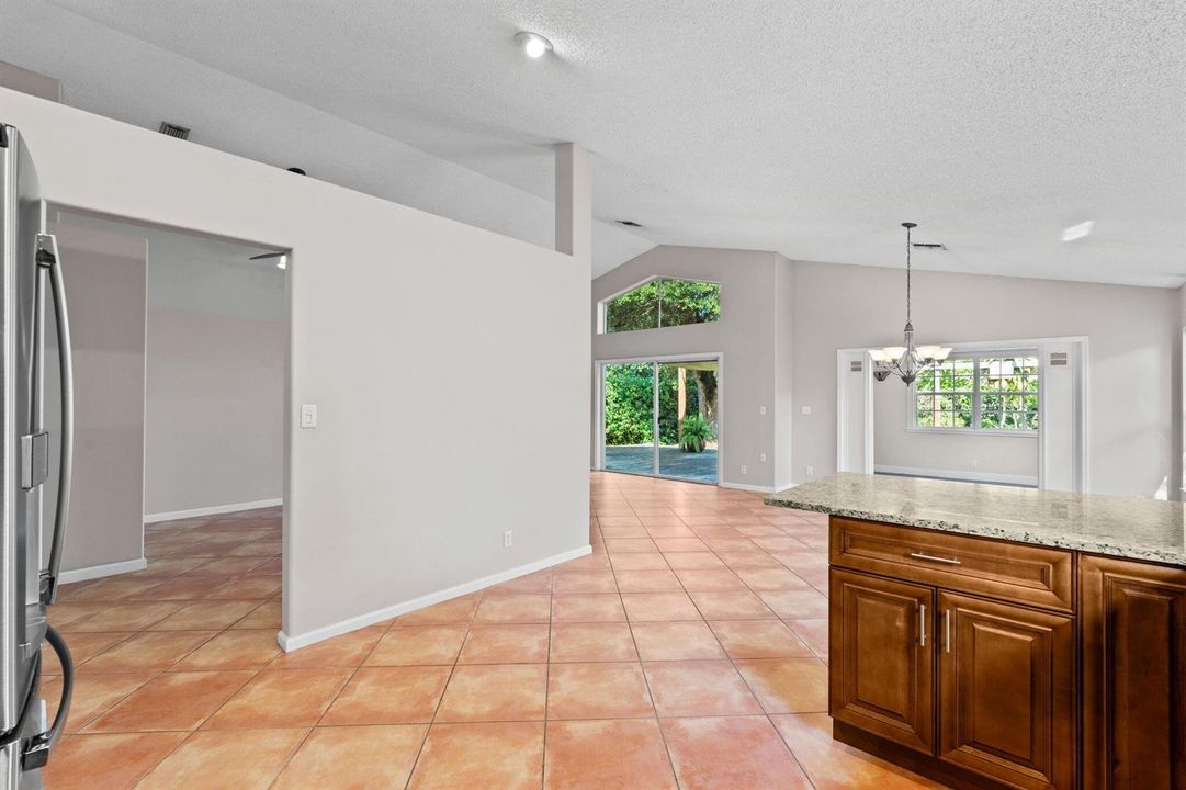 14-web-or-mls-A7409554