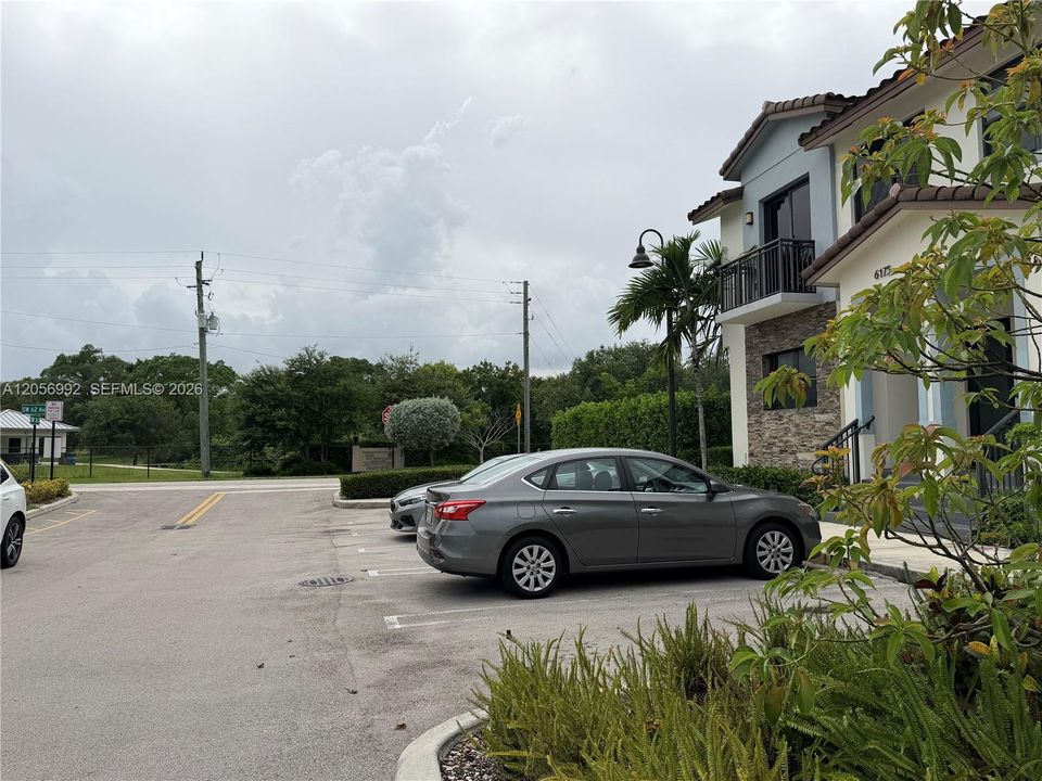 For Sale: $465,000 (3 beds, 2 baths, 1504 Square Feet)