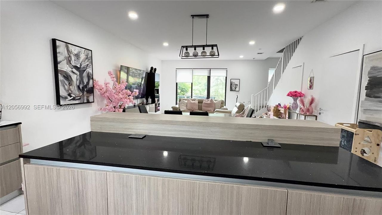 For Sale: $465,000 (3 beds, 2 baths, 1504 Square Feet)