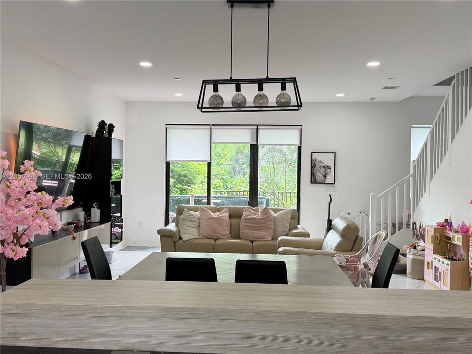 For Sale: $465,000 (3 beds, 2 baths, 1504 Square Feet)