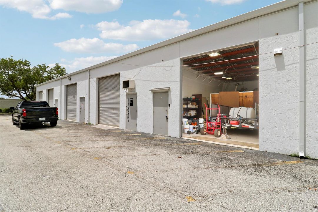 Unit #16 Open Overhead Door