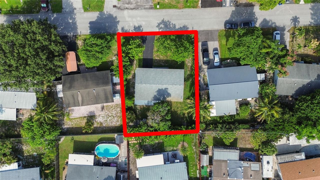 На продажу: $369,000 (2 спален, 1 ванн, 893 Квадратных фут)