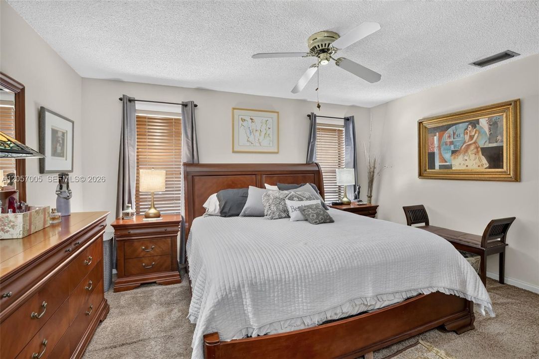 En Venta: $364,900 (2 camas, 2 baños, 1891 Pies cuadrados)