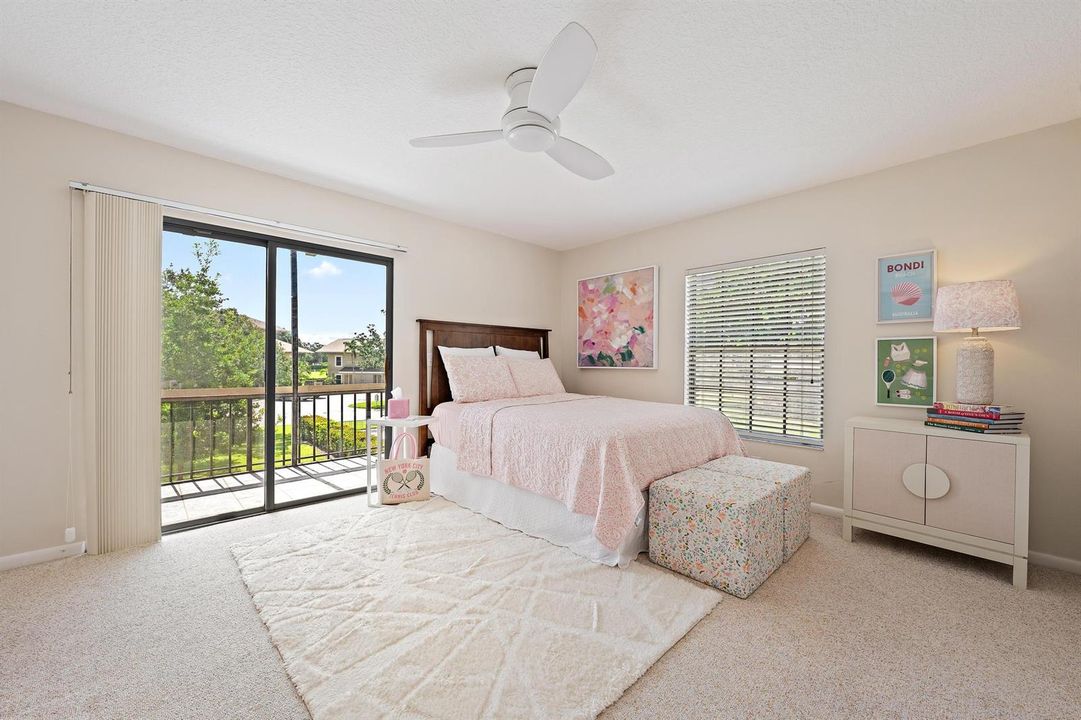 18480 SE Wood Haven Ln apt J-1