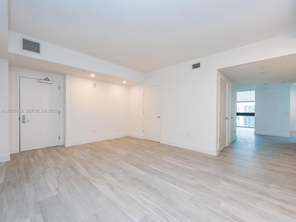 For Rent: $9,600 (3 beds, 3 baths, 1753 Square Feet)