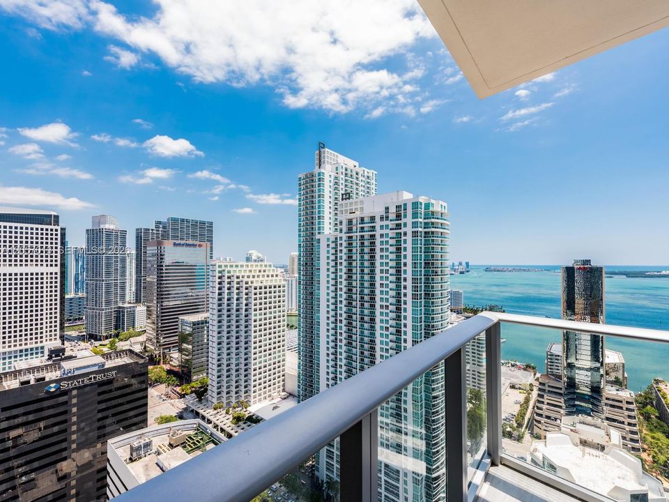 For Rent: $9,600 (3 beds, 3 baths, 1753 Square Feet)