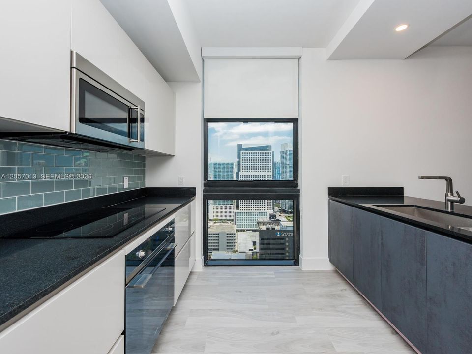 For Rent: $9,600 (3 beds, 3 baths, 1753 Square Feet)