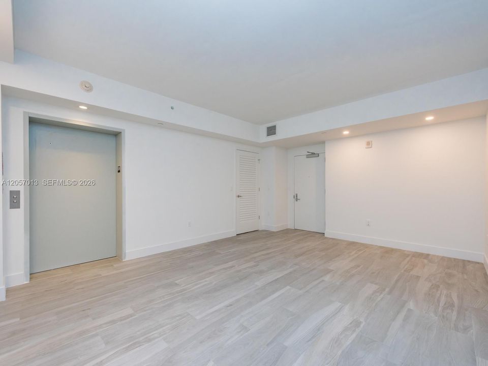 For Rent: $9,600 (3 beds, 3 baths, 1753 Square Feet)