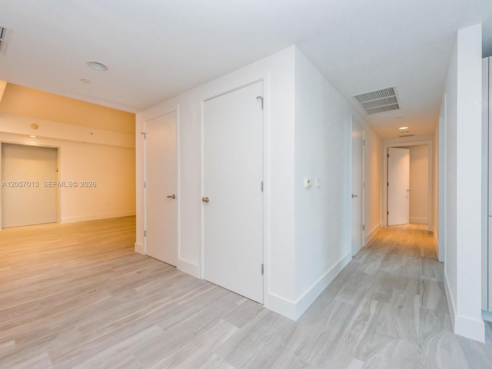 For Rent: $9,600 (3 beds, 3 baths, 1753 Square Feet)