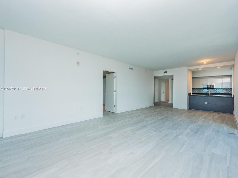 For Rent: $9,600 (3 beds, 3 baths, 1753 Square Feet)