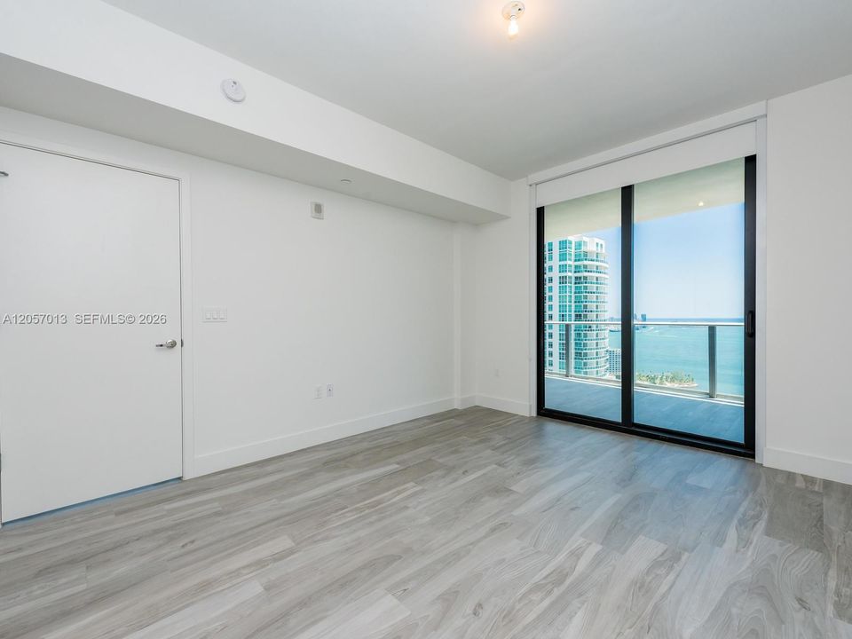 For Rent: $9,600 (3 beds, 3 baths, 1753 Square Feet)