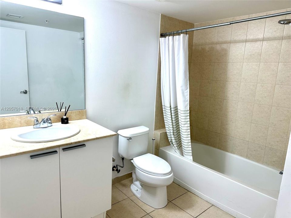 For Rent: $4,800 (2 beds, 2 baths, 1266 Square Feet)