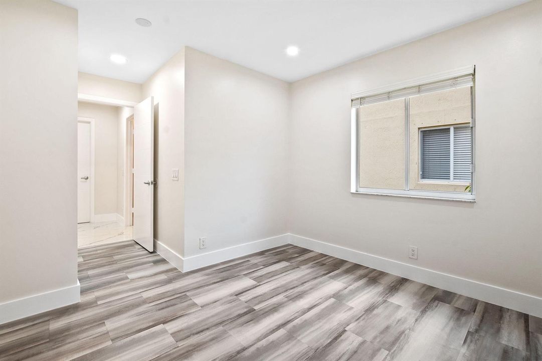 17-web-or-mls-4498-dogwood-cir
