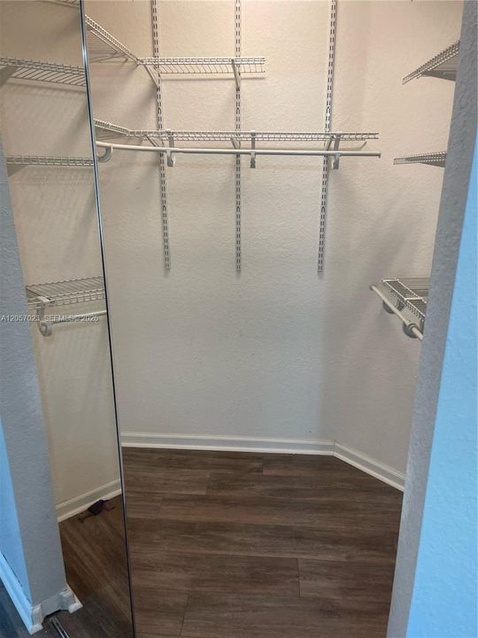 For Rent: $3,200 (3 beds, 2 baths, 1684 Square Feet)