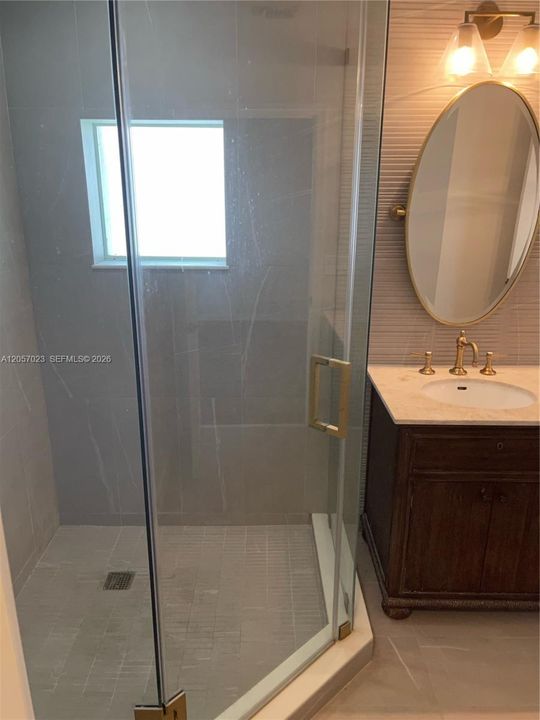 For Rent: $3,200 (3 beds, 2 baths, 1684 Square Feet)