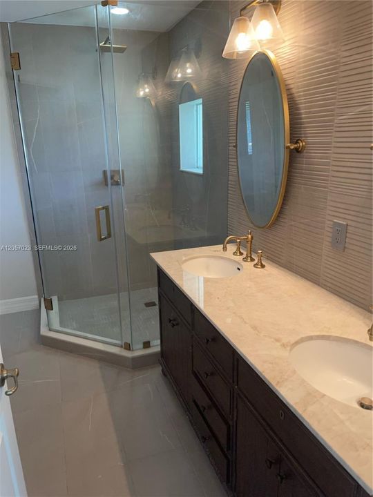 For Rent: $3,200 (3 beds, 2 baths, 1684 Square Feet)