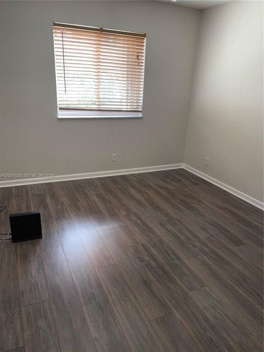 For Rent: $3,200 (3 beds, 2 baths, 1684 Square Feet)
