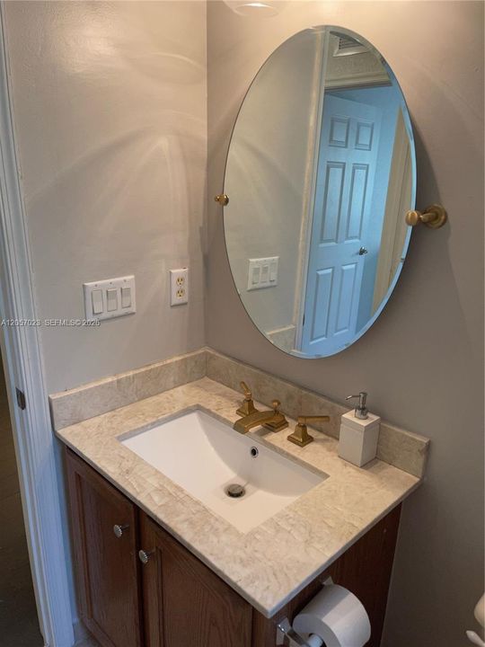 For Rent: $3,200 (3 beds, 2 baths, 1684 Square Feet)