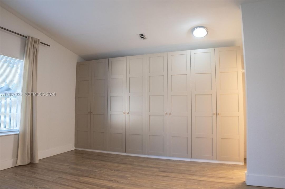 В аренду: $4,200 (3 спален, 2 ванн, 1615 Квадратных фут)