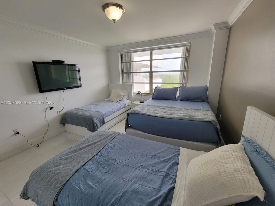 В аренду: $6,500 (2 спален, 2 ванн, 1260 Квадратных фут)