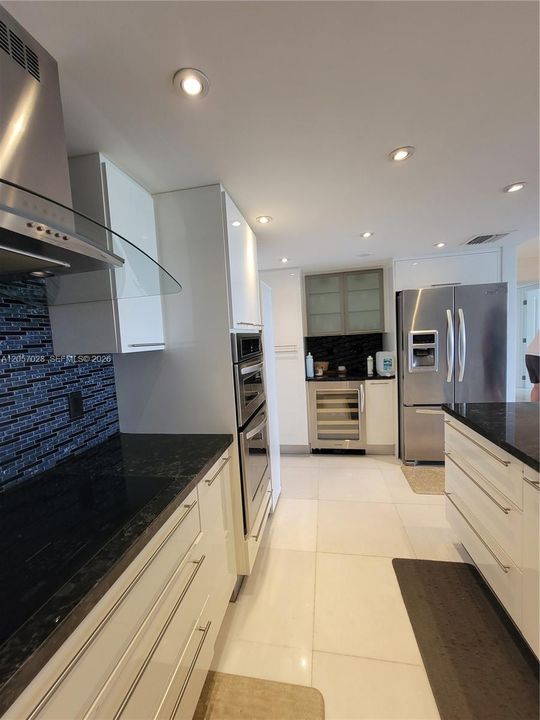 В аренду: $6,500 (2 спален, 2 ванн, 1260 Квадратных фут)