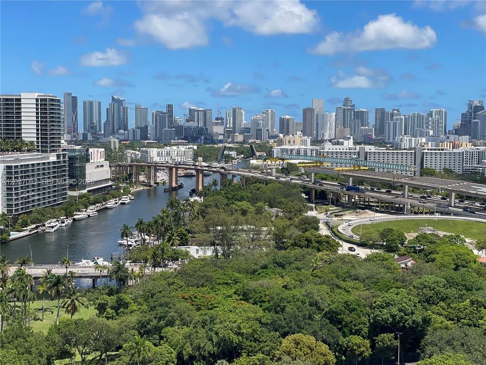 For Rent: $3,350 (2 beds, 2 baths, 1002 Square Feet)