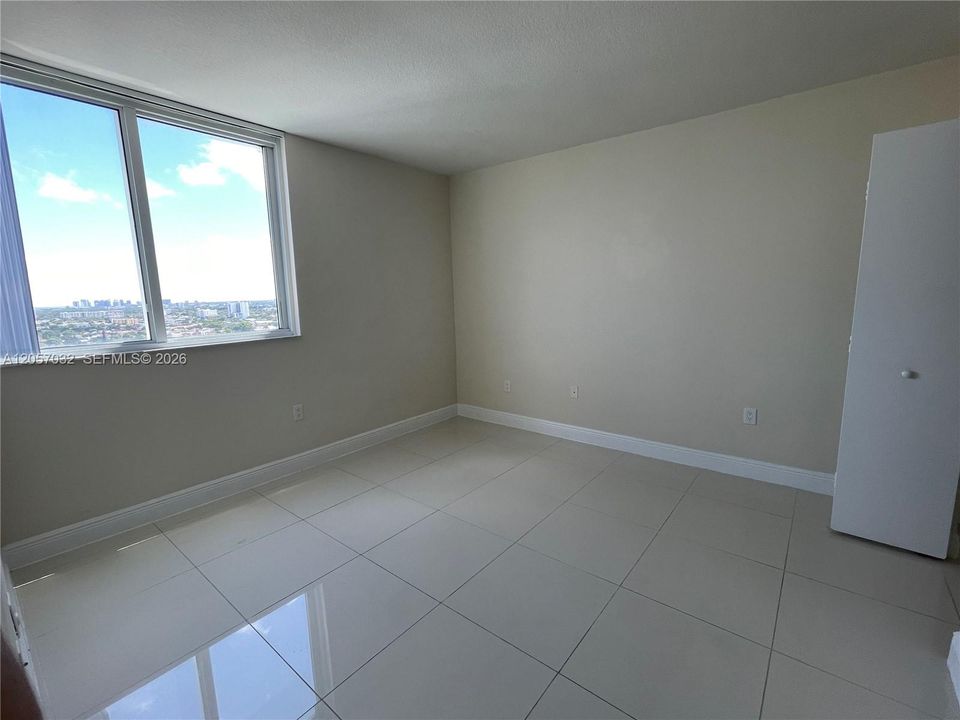 For Rent: $3,350 (2 beds, 2 baths, 1002 Square Feet)