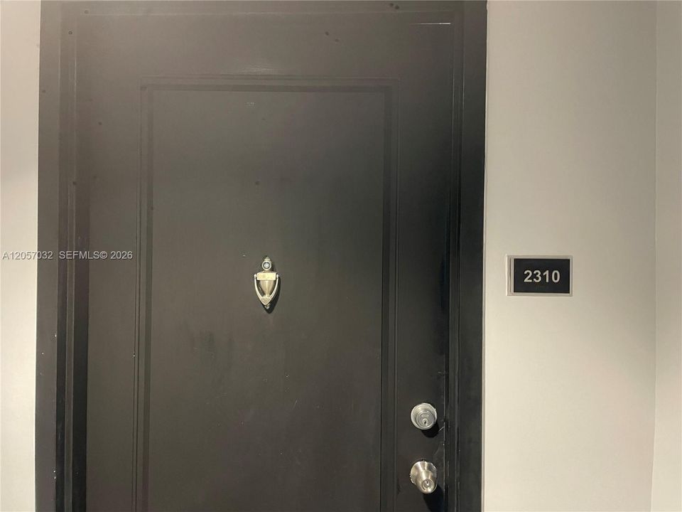 For Rent: $3,350 (2 beds, 2 baths, 1002 Square Feet)