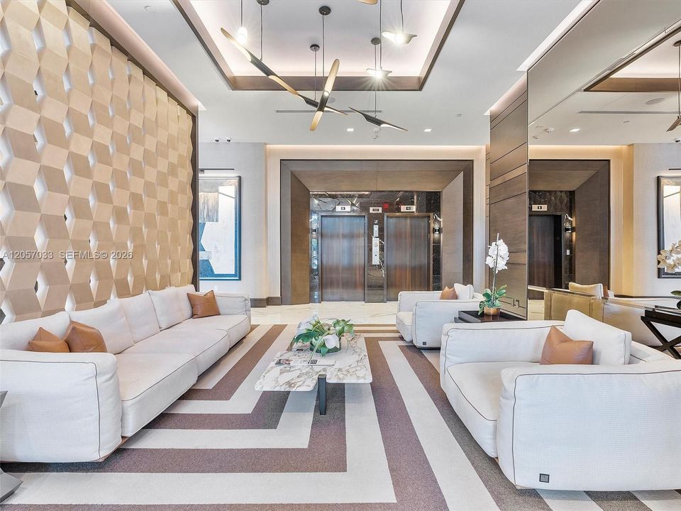 For Rent: $3,800 (1 beds, 1 baths, 692 Square Feet)