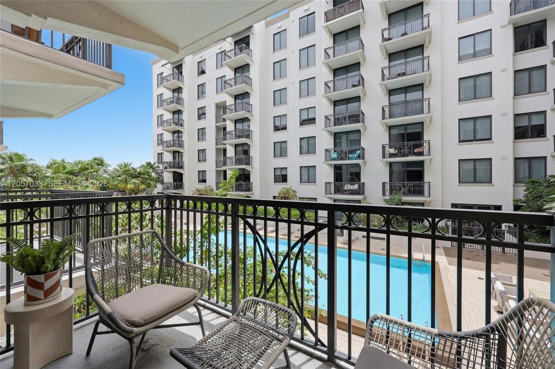 For Rent: $3,800 (1 beds, 1 baths, 692 Square Feet)