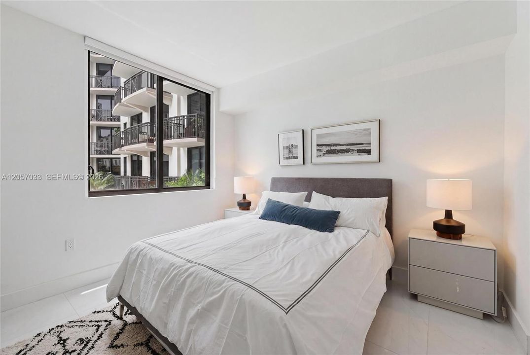For Rent: $3,800 (1 beds, 1 baths, 692 Square Feet)