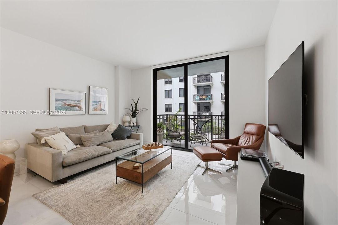 For Rent: $3,800 (1 beds, 1 baths, 692 Square Feet)