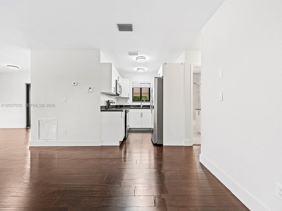 В аренду: $2,900 (2 спален, 1 ванн, 1572 Квадратных фут)