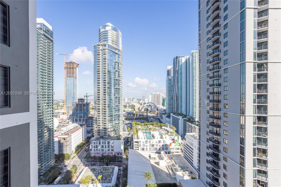 For Rent: $4,500 (1 beds, 1 baths, 588 Square Feet)