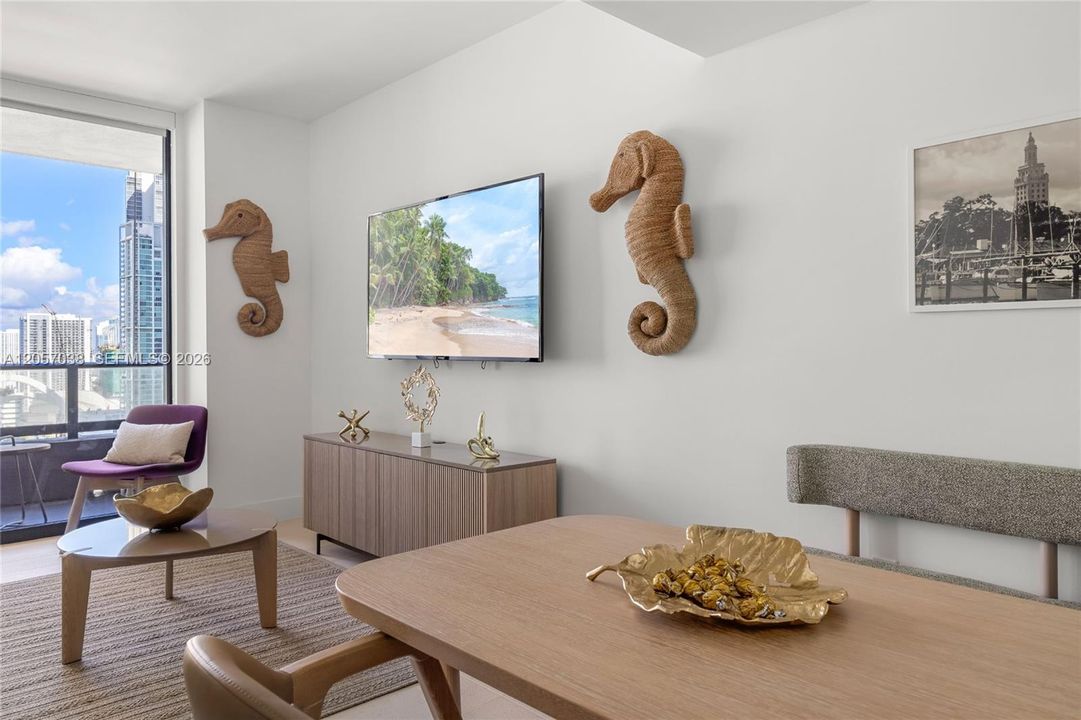 For Rent: $4,500 (1 beds, 1 baths, 588 Square Feet)