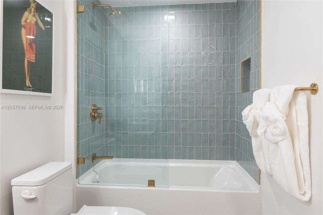 For Rent: $4,500 (1 beds, 1 baths, 588 Square Feet)