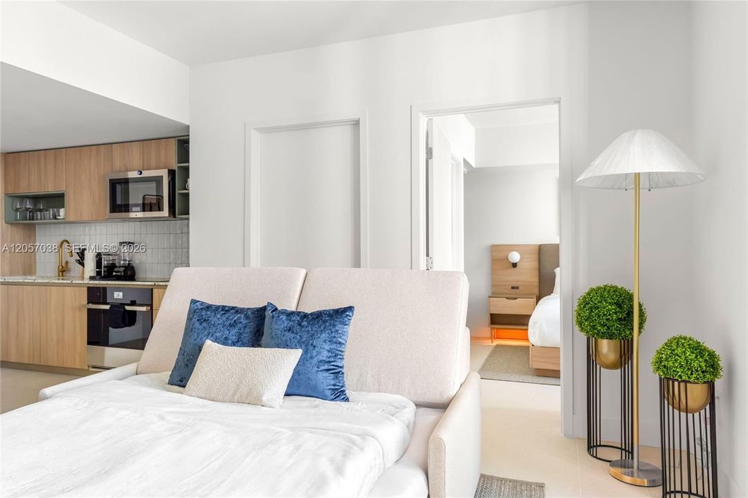 For Rent: $4,500 (1 beds, 1 baths, 588 Square Feet)