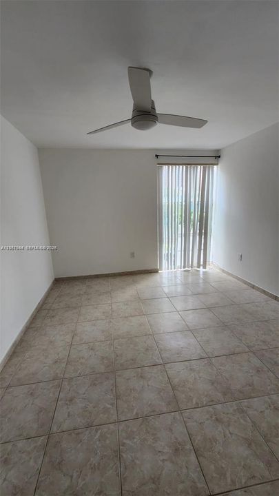For Rent: $2,600 (2 beds, 2 baths, 892 Square Feet)