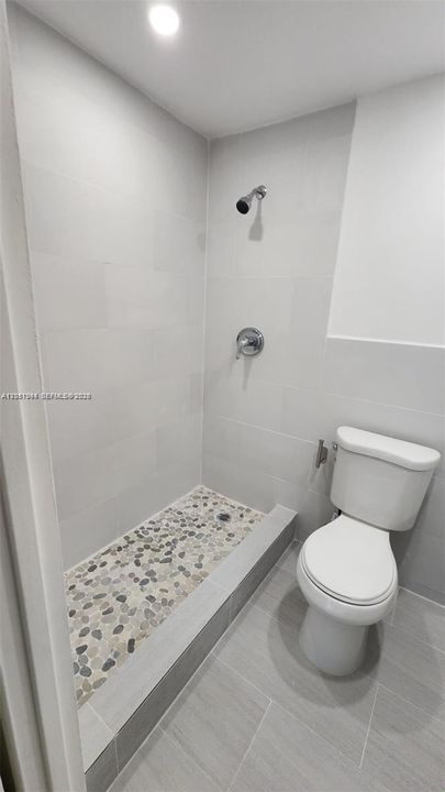 For Rent: $2,600 (2 beds, 2 baths, 892 Square Feet)