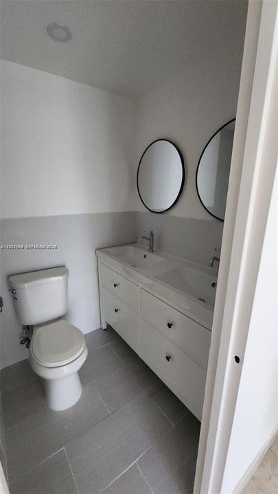 For Rent: $2,600 (2 beds, 2 baths, 892 Square Feet)
